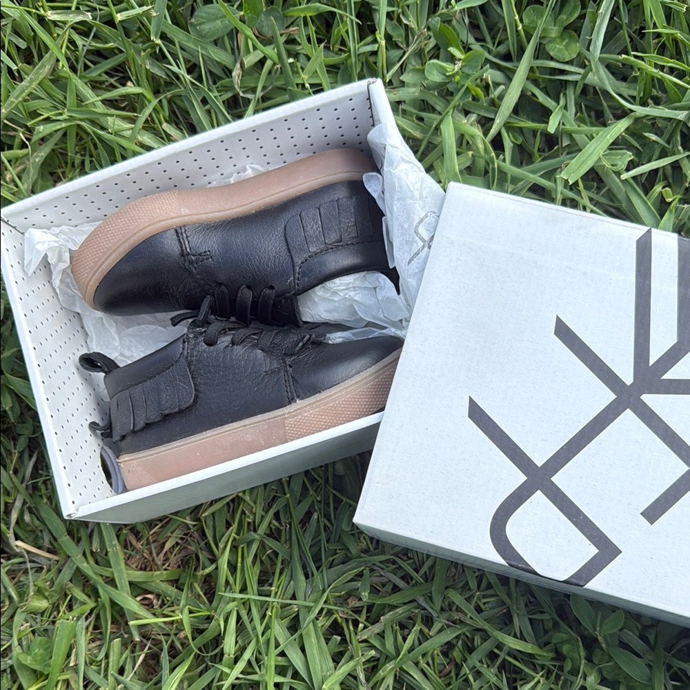 Freshly Picked Black Leather Moccasin Sneakers